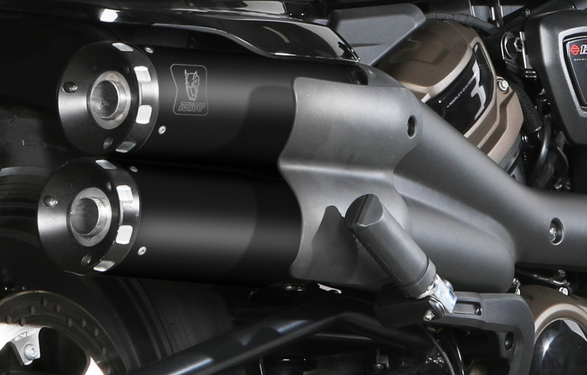Harley_Davidson_Sportster1250S_23-_73HD004LH1BA_32.jpg