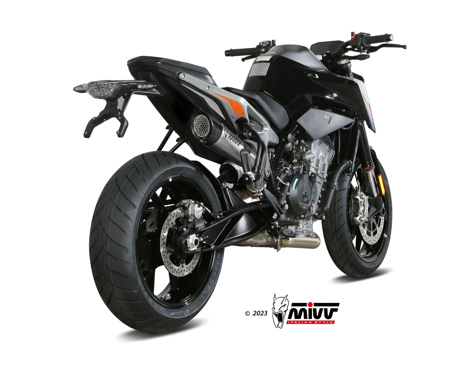 KTM_Duke790_18-_73KT020LC5T_02.jpg