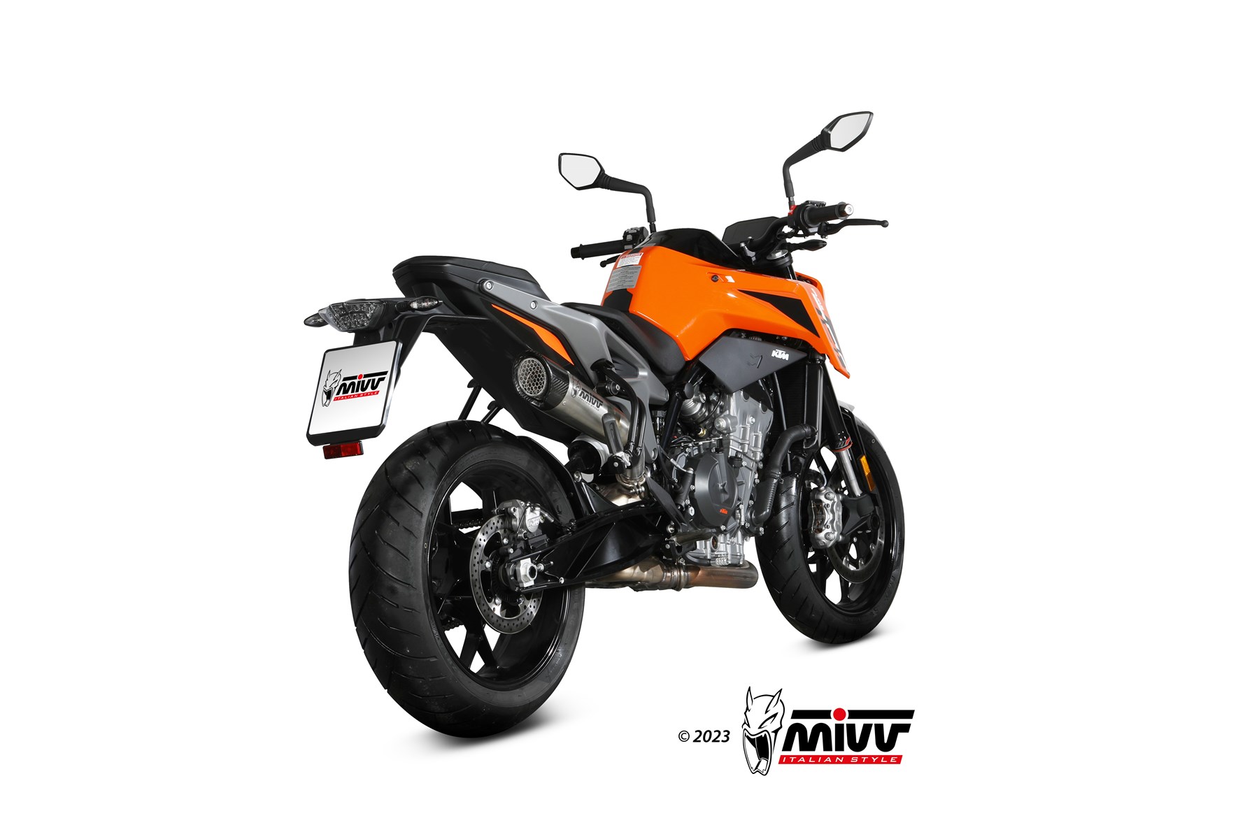 KTM_Duke790_23-_73KT020LC5T_02.jpg